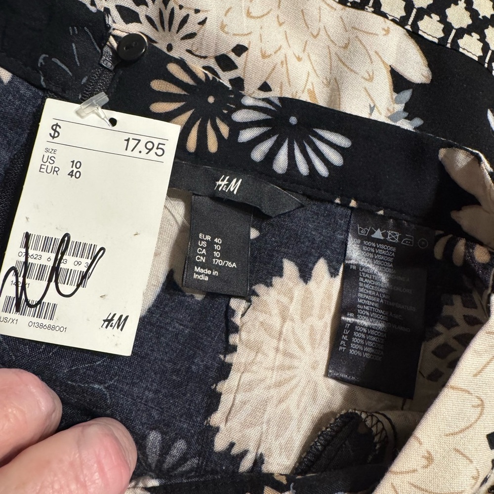 NWT  H&M Black/Cream Mock Wrap Skirt  SIZE: 10            #7 - Picture 7 of 7